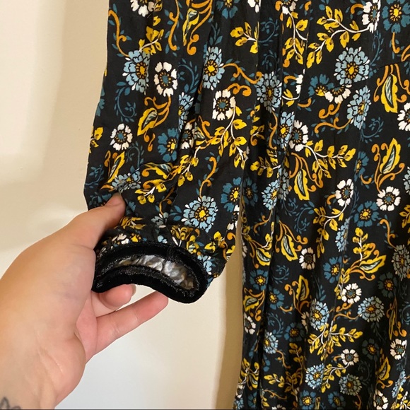 ✨emaline woman asymmetrical multicolor floral dress✨ - Picture 3 of 5